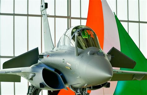 India receives first of 36 Dassault Rafale fighter jets