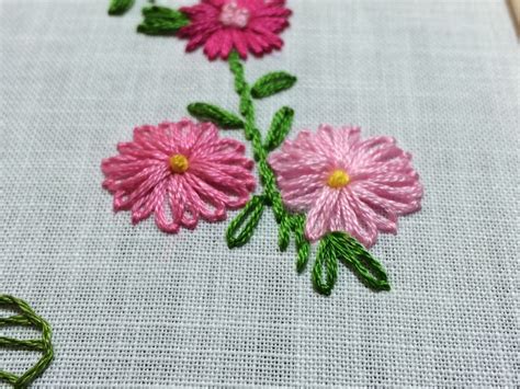 MooshieStitch: Lazy Daisy Stitch Flowers