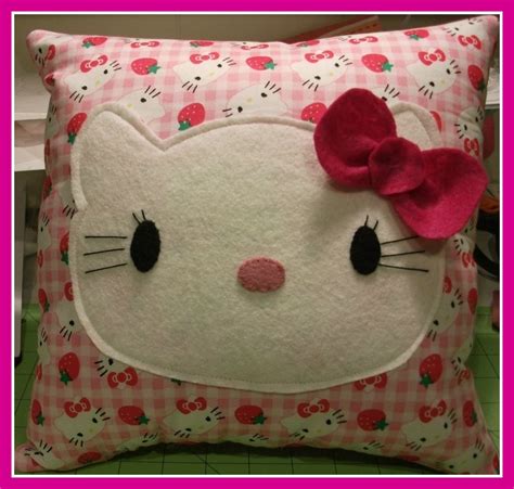 HELLO KITTY PILLOW | Donas Charity Cross Stitch