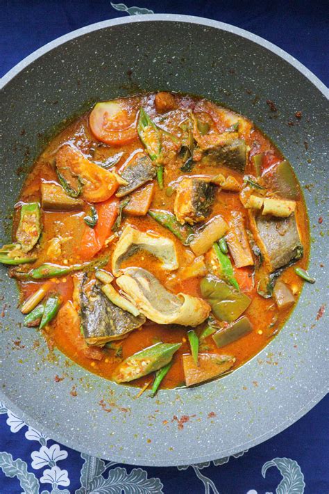 Ikan Pari Asam Pedas (Stingray in Spicy Tamarind Sauce) RECIPE ...