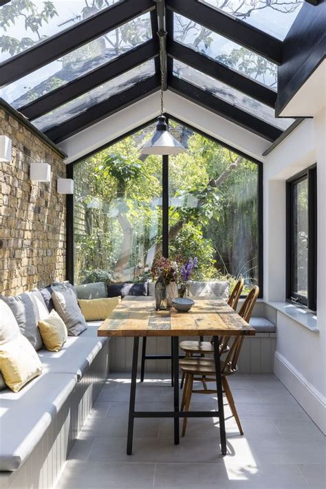 46 Smart And Creative Small Sunroom Décor Ideas - DigsDigs