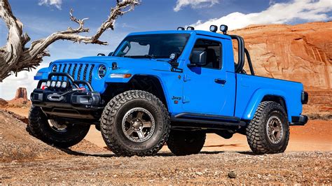 Jeep Boss Says No Hellcat V-8 for Gladiator Pickup Truck