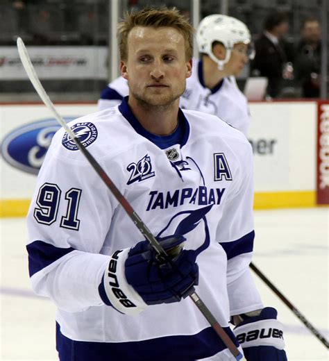 Stamkos scores 500th, 501st and 502nd goals on same night