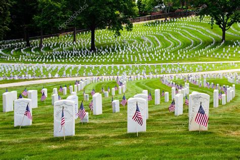 Flags decorate veterans cemetery for Memorial Day – Stock Editorial ...