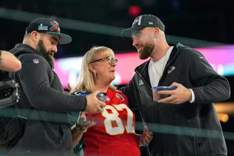 Donna Kelce brings cookies for sons at Super Bowl opener - WHYY