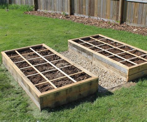 Free Pallet Raised Bed Garden | Building raised garden beds, Building a ...