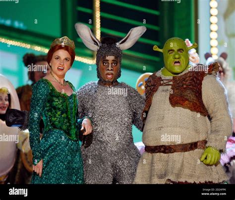 Shrek The Musical Broadway High Resolution Stock Photography and Images ...