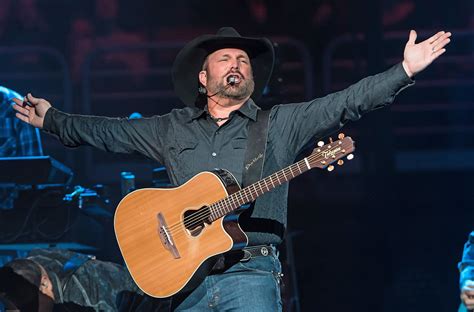 Garth Brooks Reveals Plans For Second Live Album | Sounds Like Nashville