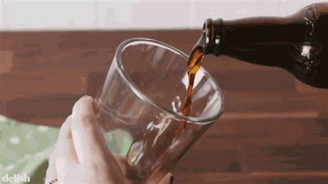 Pouring Beer GIF - Pouring Beer Alcohol - Discover & Share GIFs