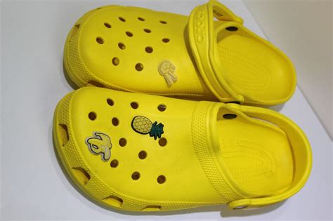 Crocs Yellow Comfort Shoe Clog Women's Size 12 Men's … - Gem