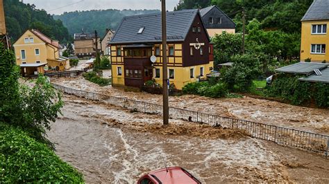 Germany floods: More devastation as flash floods hit southern parts of ...