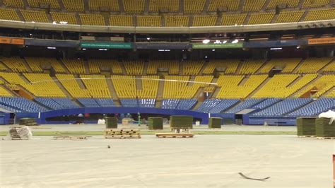 Montreal Olympic Stadium, preparing for the exhibition game vs the ...