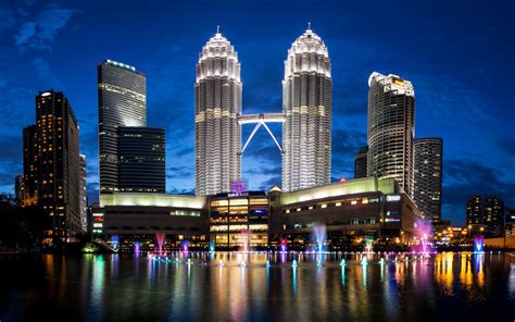 Petronas Towers Malaysia Skyline 4K Wallpapers | HD Wallpapers | ID #22658