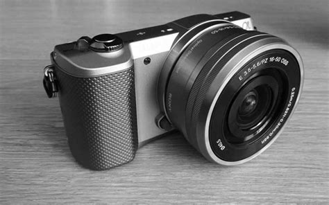 Which Is the Best Mirrorless Camera for Travel?