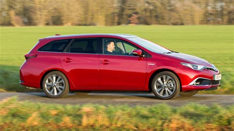 Toyota Auris Hybrid Touring Sports review | CAR Magazine