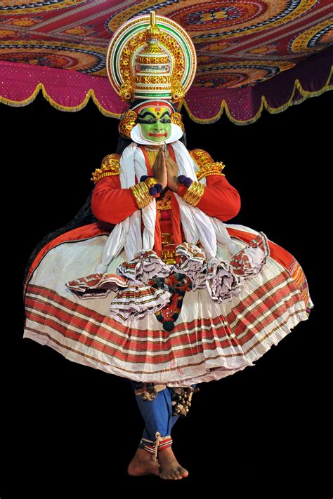 Kathakali Dancer, #Kerala | Indian classical dance, Dance of india ...