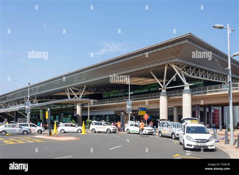 Departure terminal africa hi-res stock photography and images - Alamy