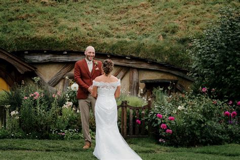 The Cutest, Coziest Wedding at Hobbiton — Dear White | Auckland Wedding ...