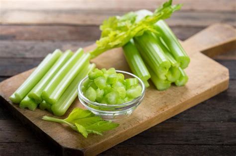 Celery Health Benefits and Nutrition Facts