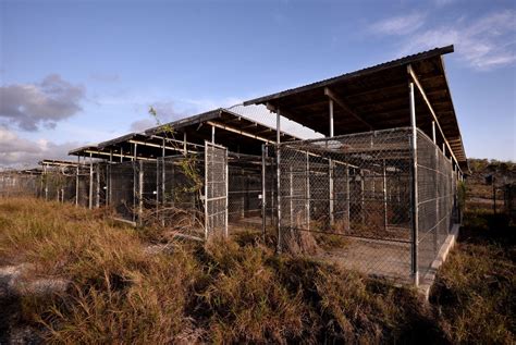 Eerie photos of abandoned military sites - CNET