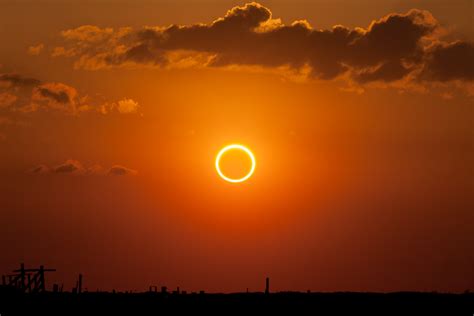 annular eclipse live Archives - Universe Today