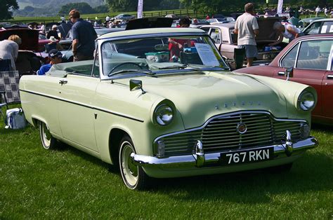 File:Ford Zephyr 206E Convertible front.jpg