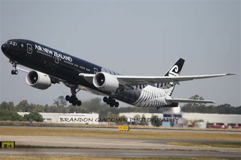 Queensland Plane Spotting: Brisbane Airport Photos August 19