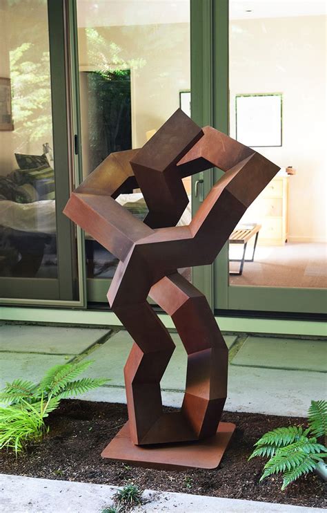 Metal Sculptures: Abstract Outdoor Art