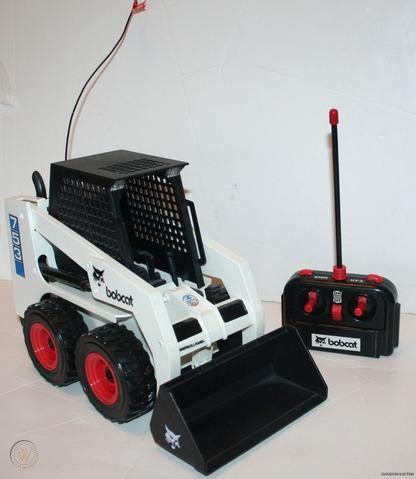 Remote Control Bobcat Skid Steer 753 Works Great! R/C | #103497898