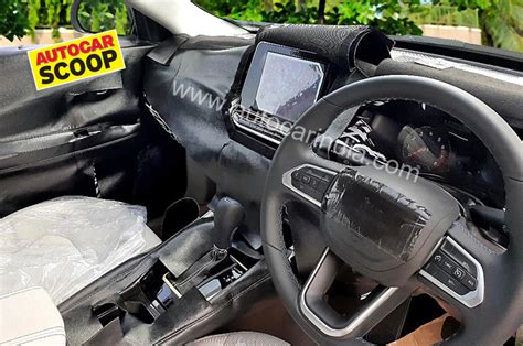 Jeep Compass facelift interior spied for the first time - Latest Auto ...