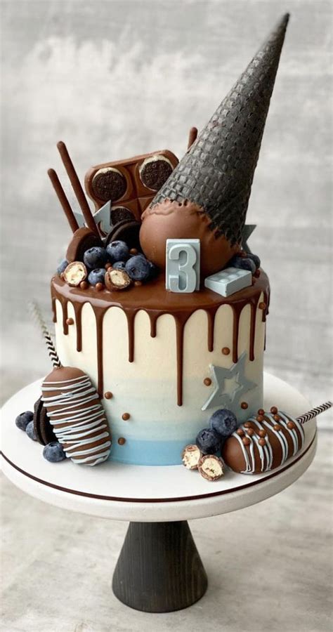 47 Cute Birthday Cakes For All Ages : Ombre blue and white cake