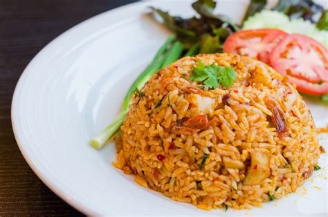 Resep Nasi Goreng Pedas Komplit - Masak Apa Hari Ini?