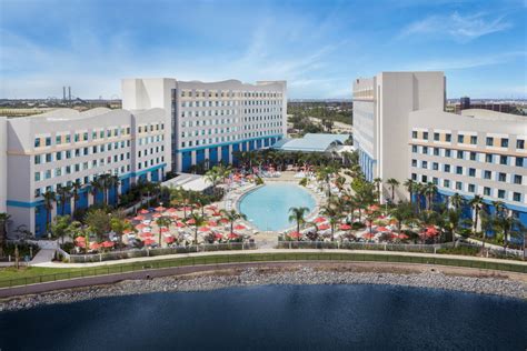 Universal’s Aventura Hotel and Universal’s Endless Summer Resort ...