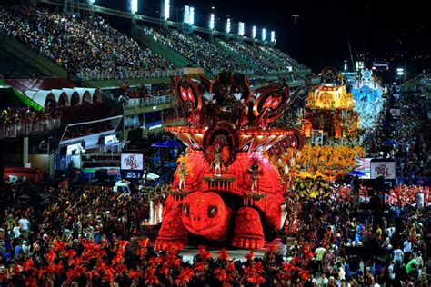 Un desfile clamando por Justicia en Brasil sacude al sambódromo en Río ...