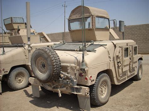 WarWheels.Net- M1114 Uparmored HMMWV Photos