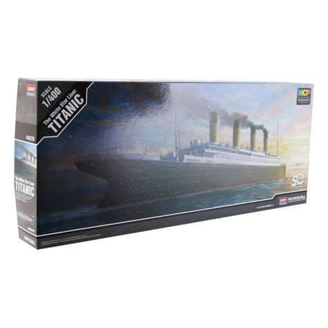 The White Star Liner Titanic Model Kit 1:400 | Hobbycraft