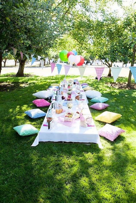 Garden Party Decorations Ideas 40 | Picnic birthday party, Teddy bear ...