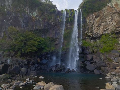 6 Best Jeju Waterfalls You Need To See - Wapiti Travel