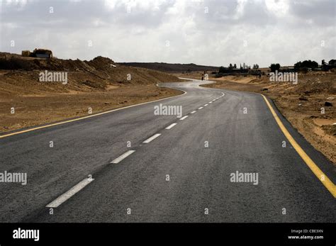 Israel, Negev Desert landscape Stock Photo - Alamy