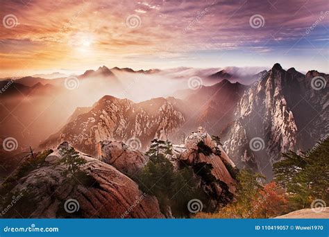 Huashan sunrise stock image. Image of scenery, autumn - 110419057