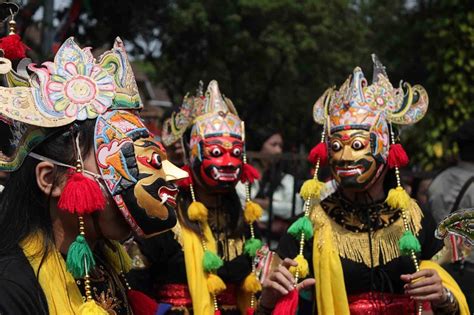 Kesenian Tradisional Jawa Timur: Warisan Budaya yang Kaya - JAWA TIMUR