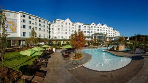 Dollywood's DreamMore Resort and Spa, Pigeon Forge (updated prices 2025)