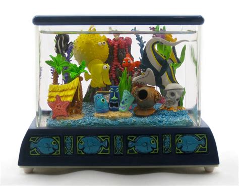 Dan the Pixar Fan: Finding Nemo: Disney Store Fish Tank Gang Snowglobe