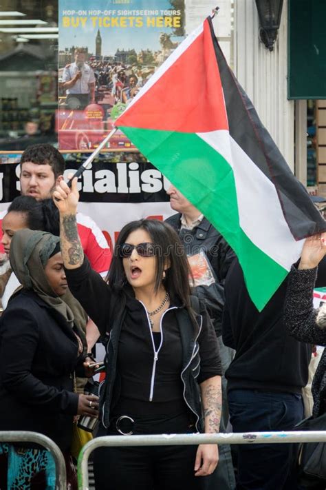 Protest Near the Israeli Embassy London in Support of Palestine ...