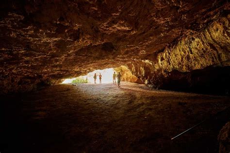 Makauwahi Cave is Kauai’s best-kept secret | HAWAII Magazine | Hawaii ...