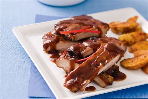 Pork ribs with smoky barbecue sauce