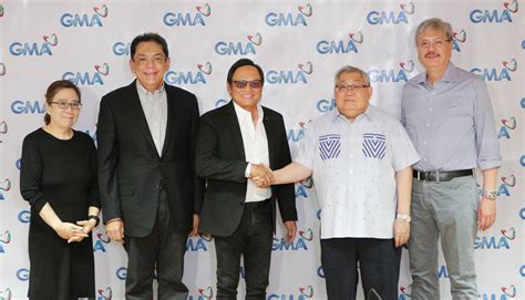 Arnold Clavio inks exclusive contract with GMA anew