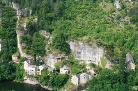 Gorges du Tarn France - explore the very scenic gorges and villages ...