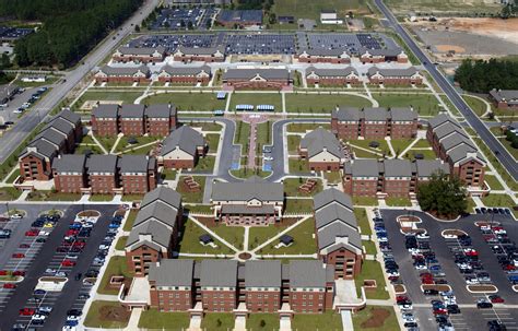 File:Fort Liberty 1st Brigade barracks.jpg - Wikimedia Commons