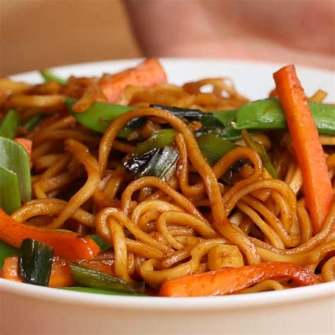 Veggie Garlic Noodles Recipe by Tasty